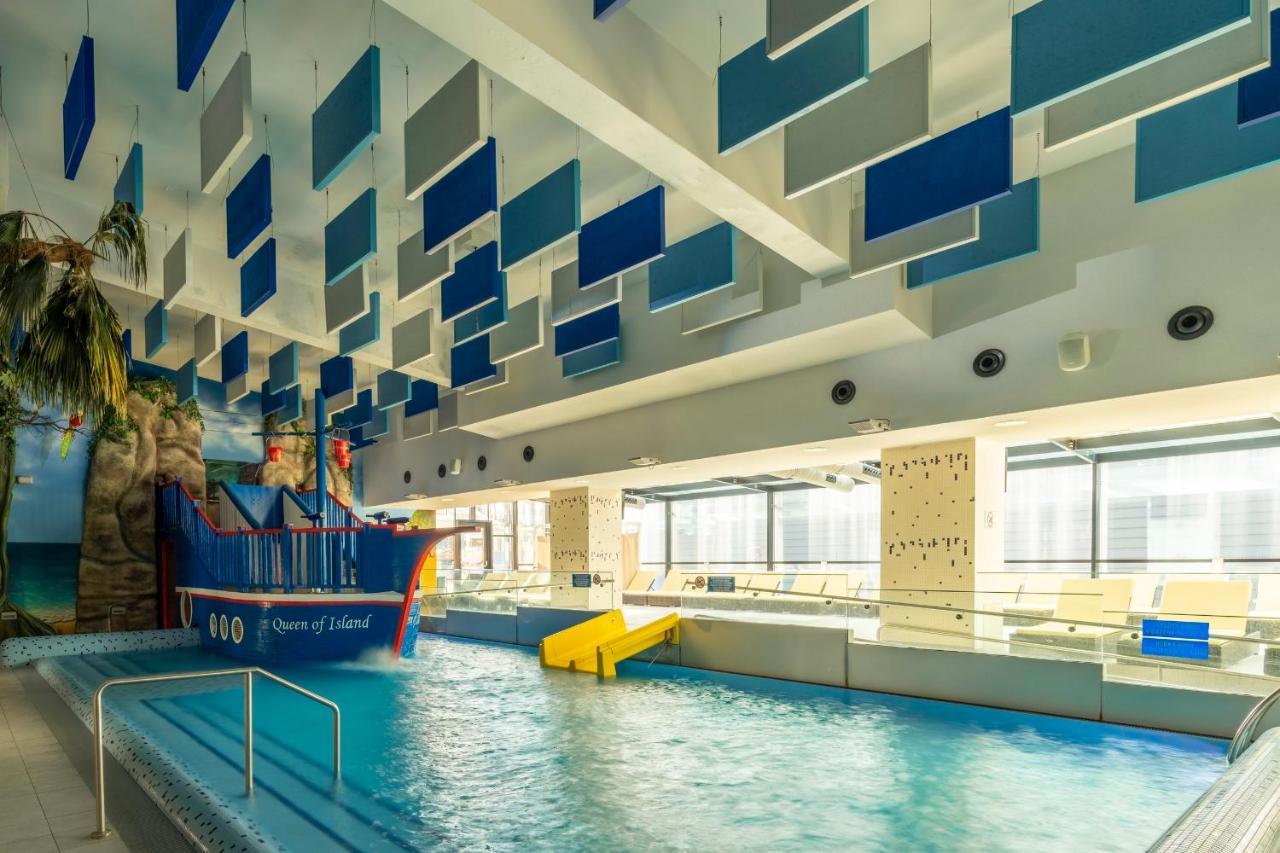 Hotel Aquacity Seasons بوبراد المظهر الخارجي الصورة