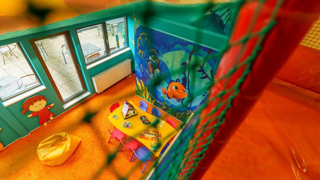 Hotel Aquacity Seasons بوبراد المظهر الخارجي الصورة