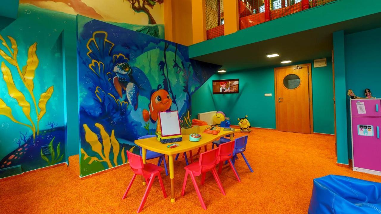 Hotel Aquacity Seasons بوبراد المظهر الخارجي الصورة