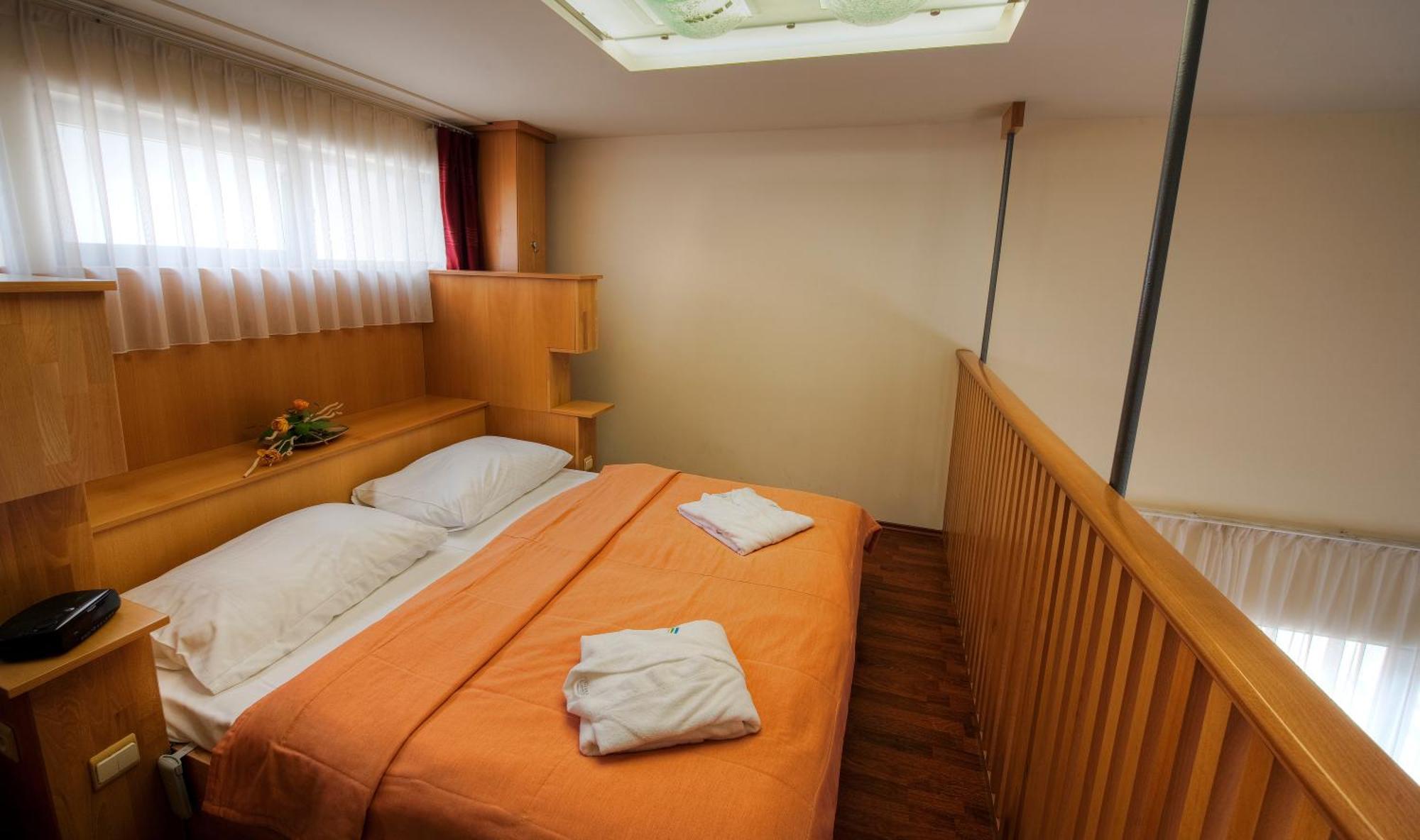 Hotel Aquacity Seasons بوبراد المظهر الخارجي الصورة