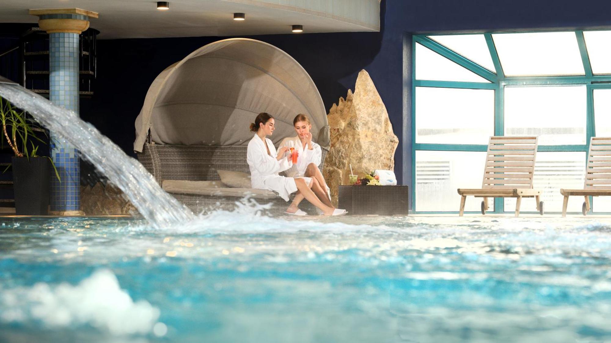 Hotel Aquacity Seasons بوبراد المظهر الخارجي الصورة