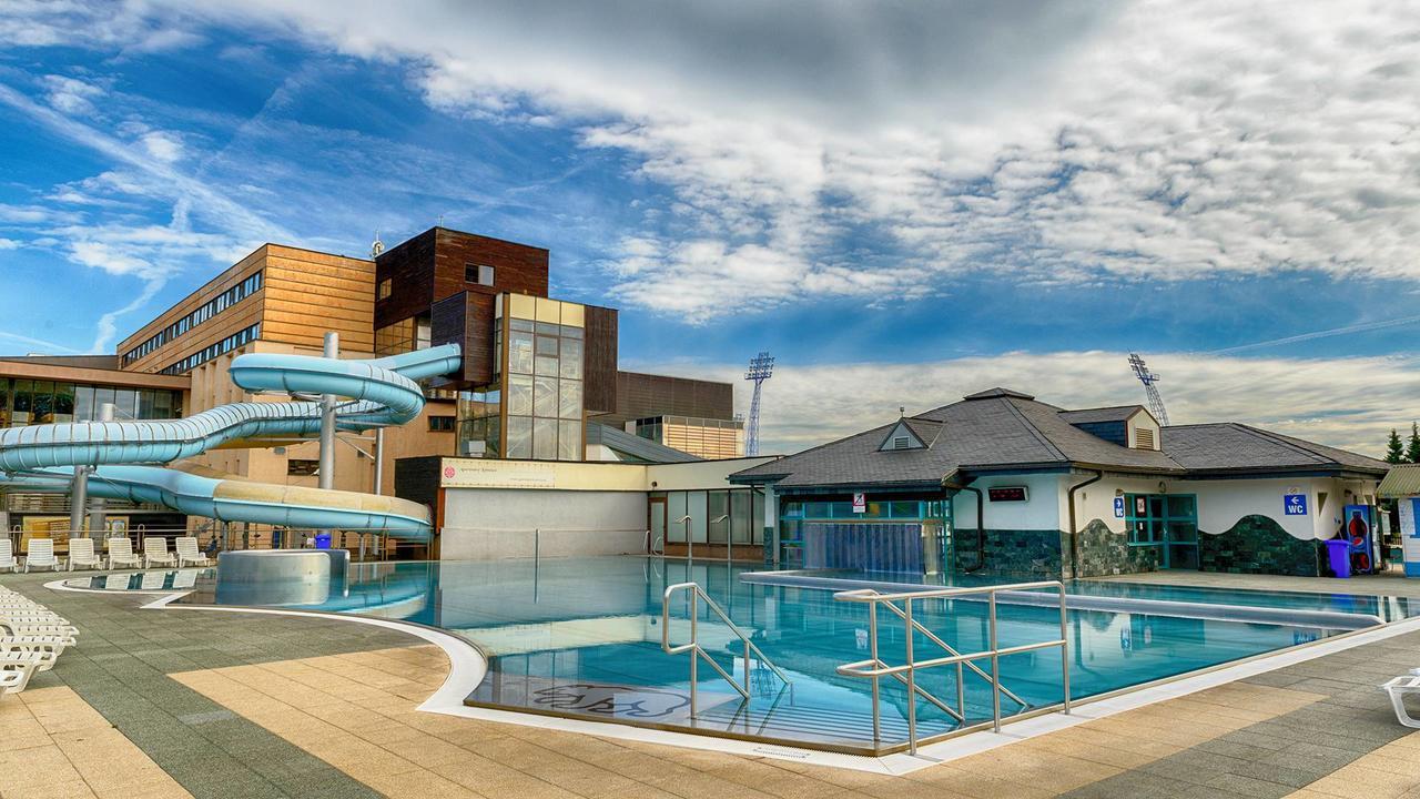 Hotel Aquacity Seasons بوبراد المظهر الخارجي الصورة