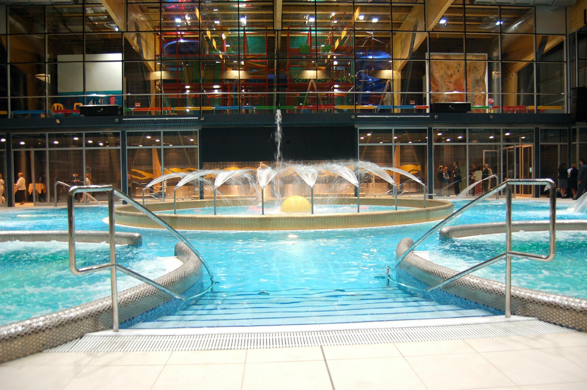 Hotel Aquacity Seasons بوبراد المظهر الخارجي الصورة